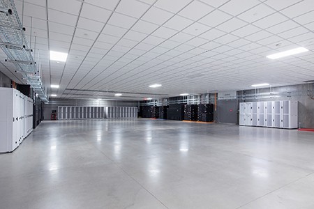 DC BLOX Birmingham data center HPC data hall